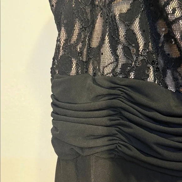 DressBarn Collection Elegant Black Lace Evening Dress - Picture 7 of 14